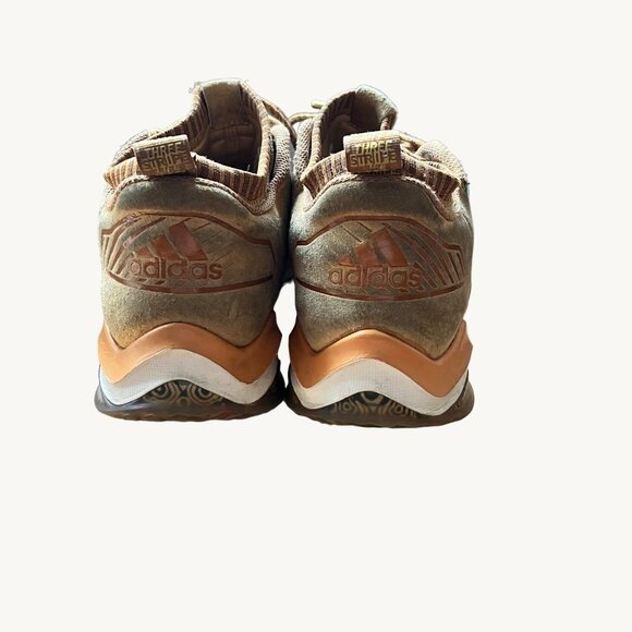 Adidas Size 10 Black Brown Gold Iconic Trainer NYC Legend Pack Shoes BY3305 - Picture 8 of 14